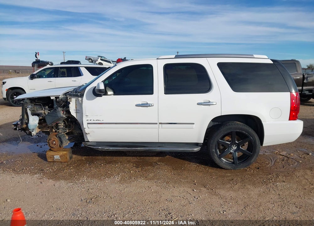 2013 GMC YUKON DENALI VIN: 1GKS2EEF5DR300121