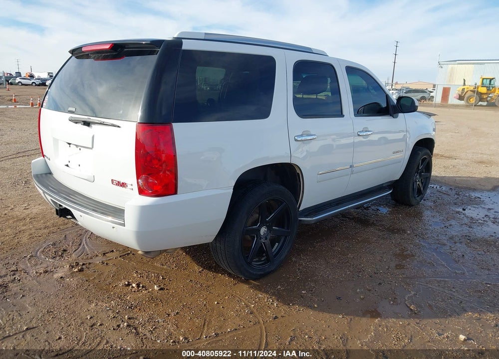 2013 GMC YUKON DENALI VIN: 1GKS2EEF5DR300121