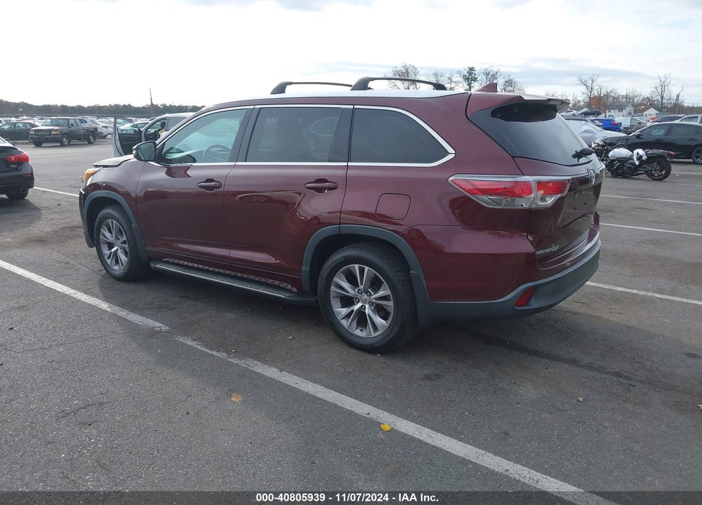 2015 TOYOTA HIGHLANDER XLE V6 VIN: 5TDJKRFH7FS215722