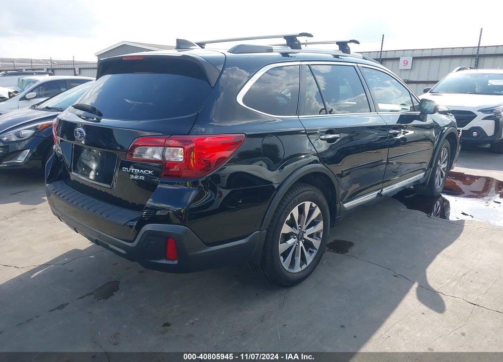 2018 SUBARU OUTBACK 3.6R TOURING VIN: 4S4BSETC6J3238601