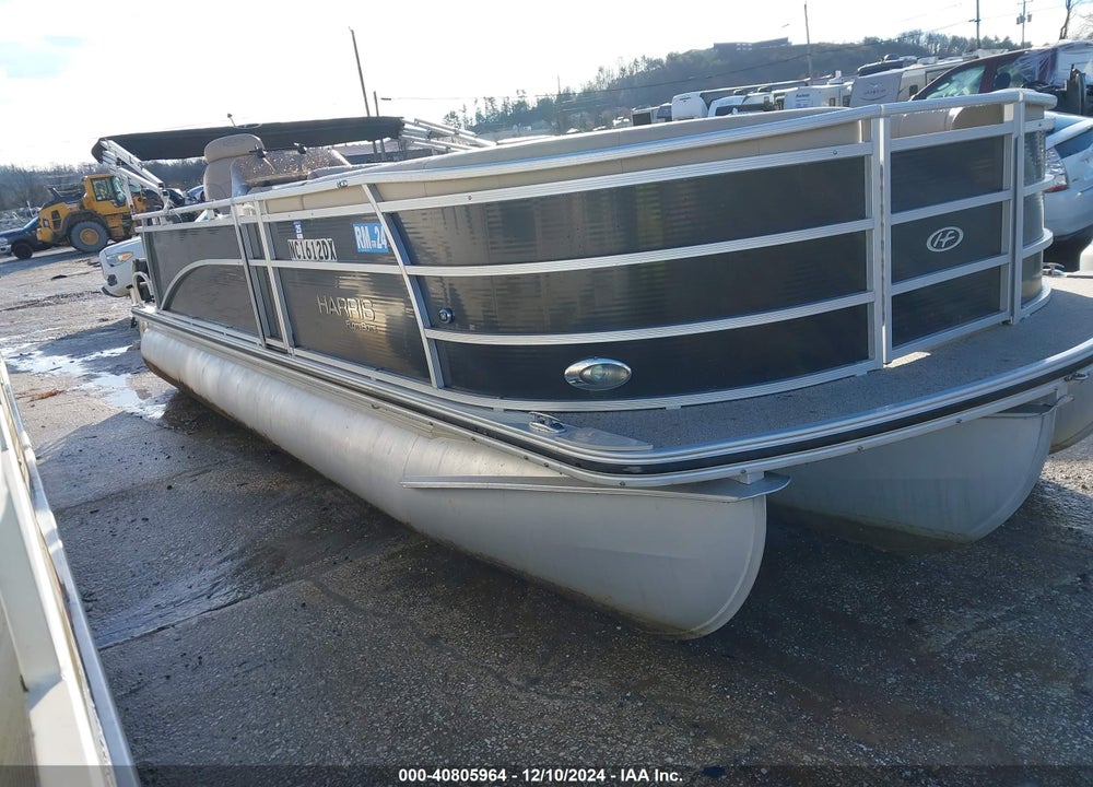 2013 HARRIS SUNLINER 220 VIN: HAMP1208H213