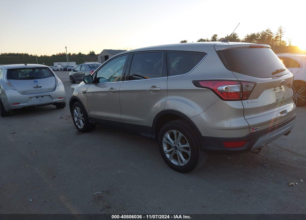 2017 FORD ESCAPE SE VIN: 1FMCU9GD5HUC36836