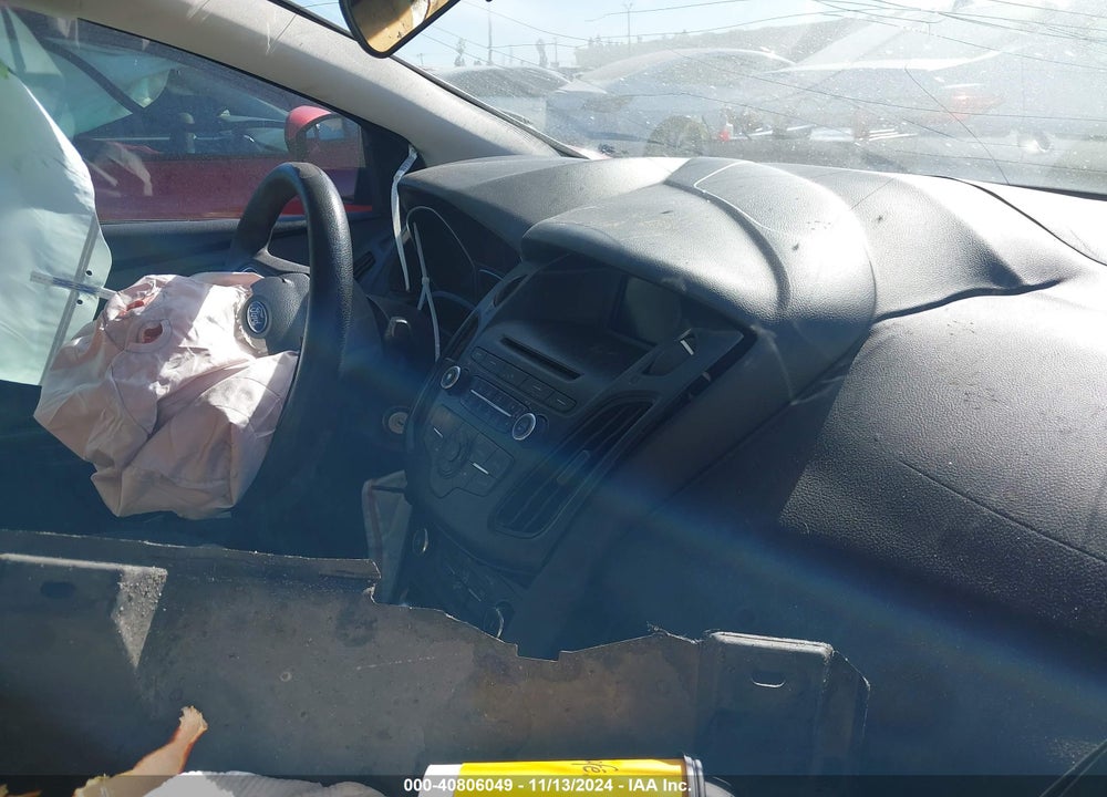 2015 FORD FOCUS SE VIN: 1FADP3F24FL256159