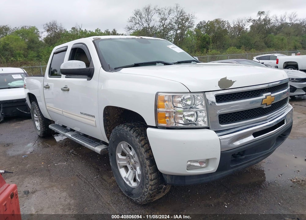 2011 CHEVROLET SILVERADO 1500 LT VIN: 3GCPKSE35BG221521