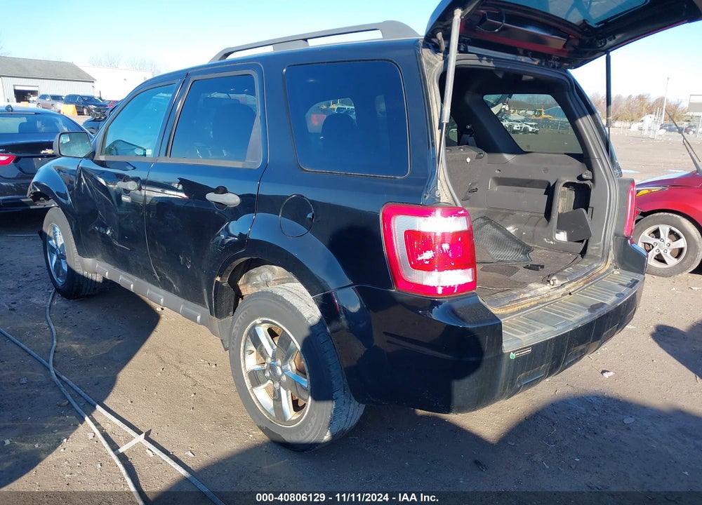 2010 FORD ESCAPE XLT VIN: 1FMCU0D77AKD00208