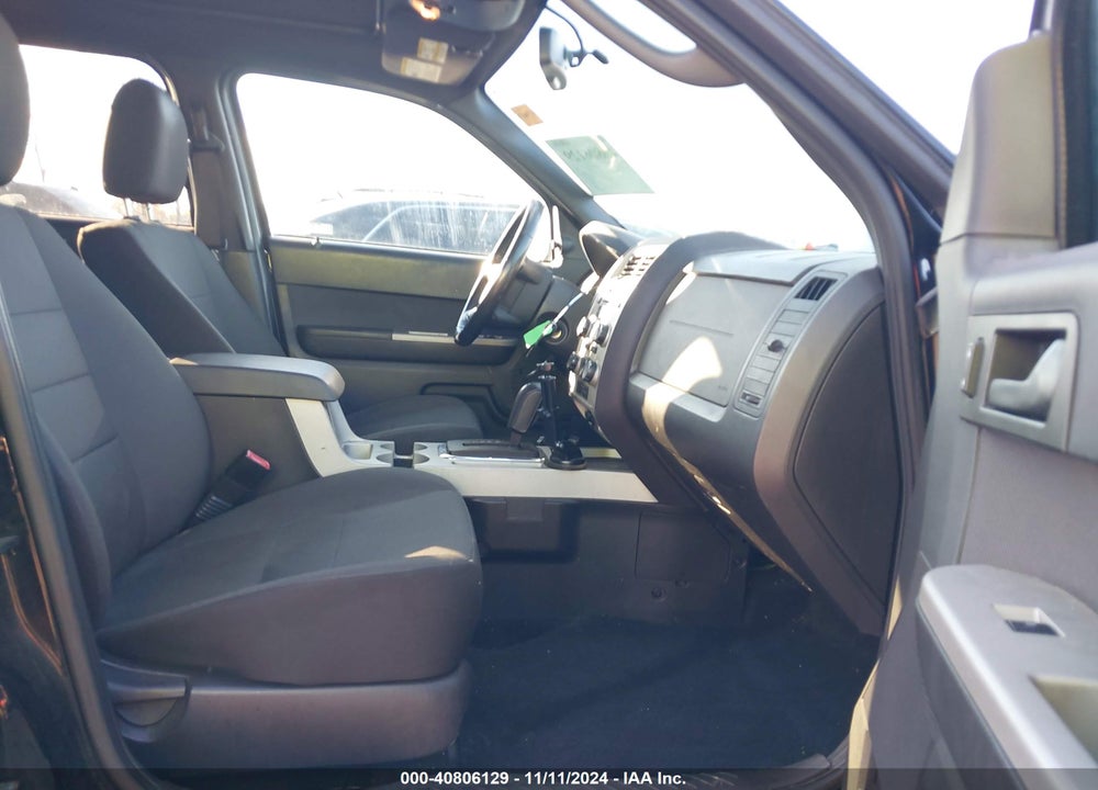 2010 FORD ESCAPE XLT VIN: 1FMCU0D77AKD00208