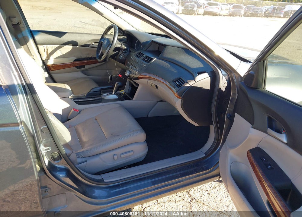 2011 HONDA ACCORD 2.4 EX-L VIN: 1HGCP2F89BA092368