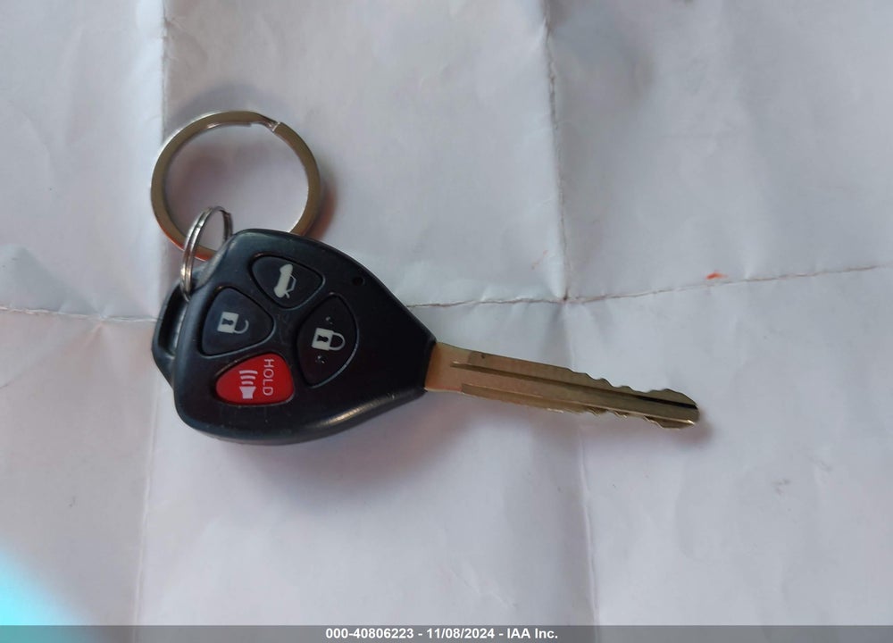 2008 TOYOTA CAMRY SE VIN: 4T1BE46K18U745060