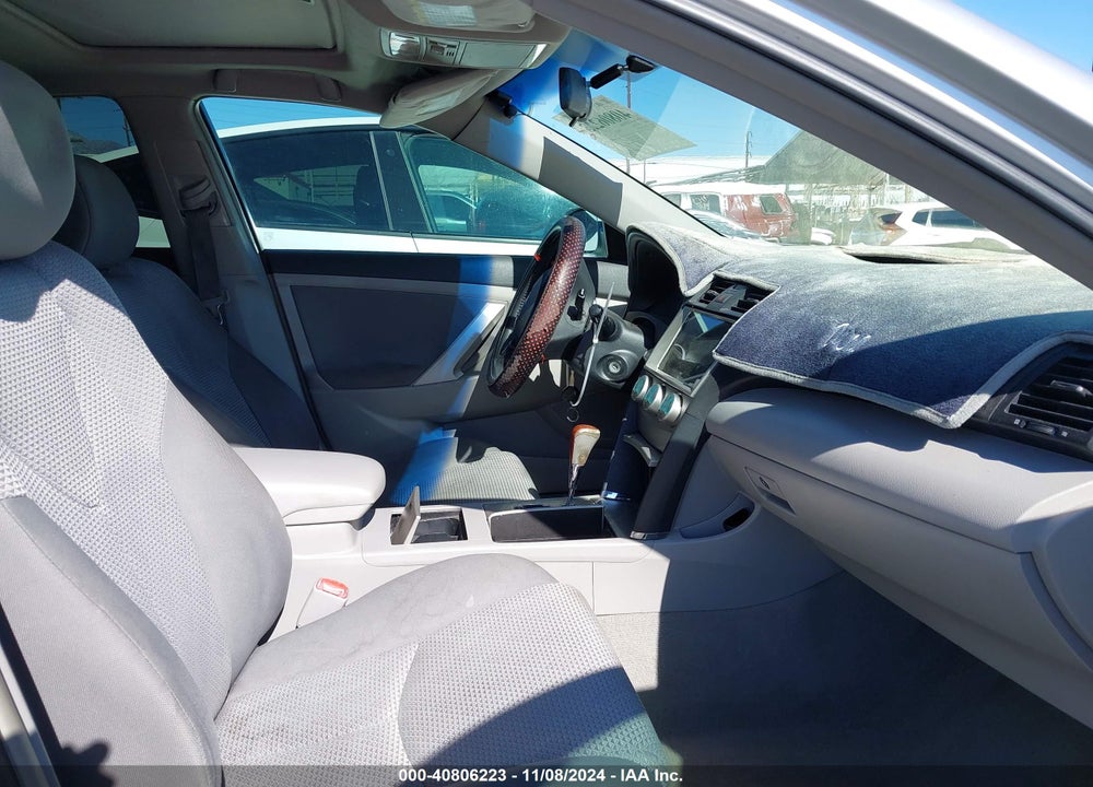 2008 TOYOTA CAMRY SE VIN: 4T1BE46K18U745060