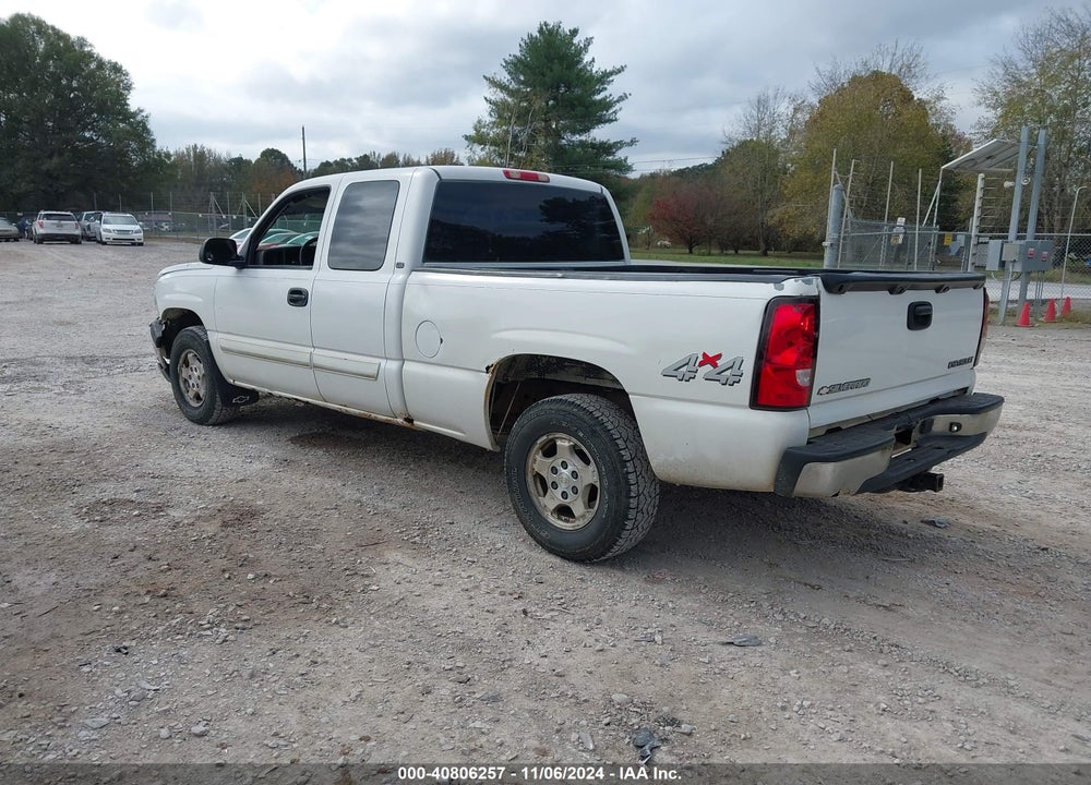 2004 CHEVROLET SILVERADO 1500 LS VIN: 2GCEK19V841106484