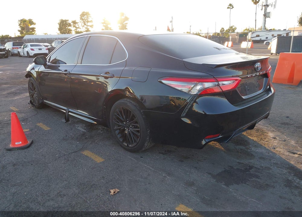 2018 TOYOTA CAMRY SE VIN: JTNB11HK6J3068798