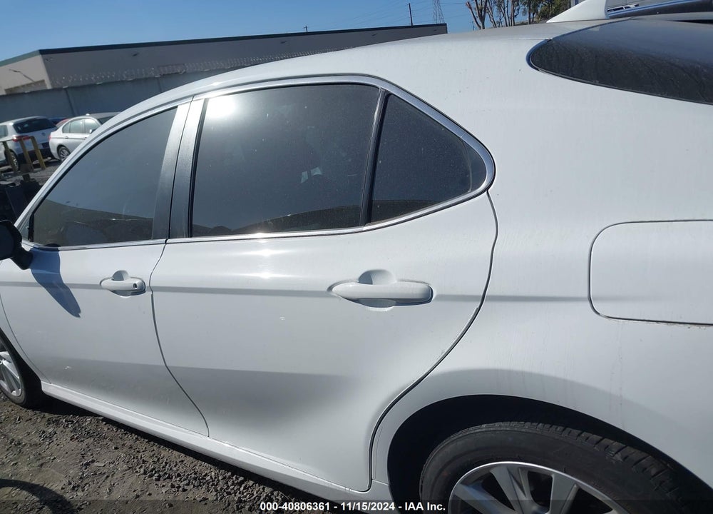 2022 TOYOTA CAMRY LE VIN: 4T1C11AK7NU697131