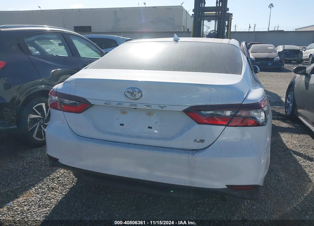 2022 TOYOTA CAMRY LE VIN: 4T1C11AK7NU697131