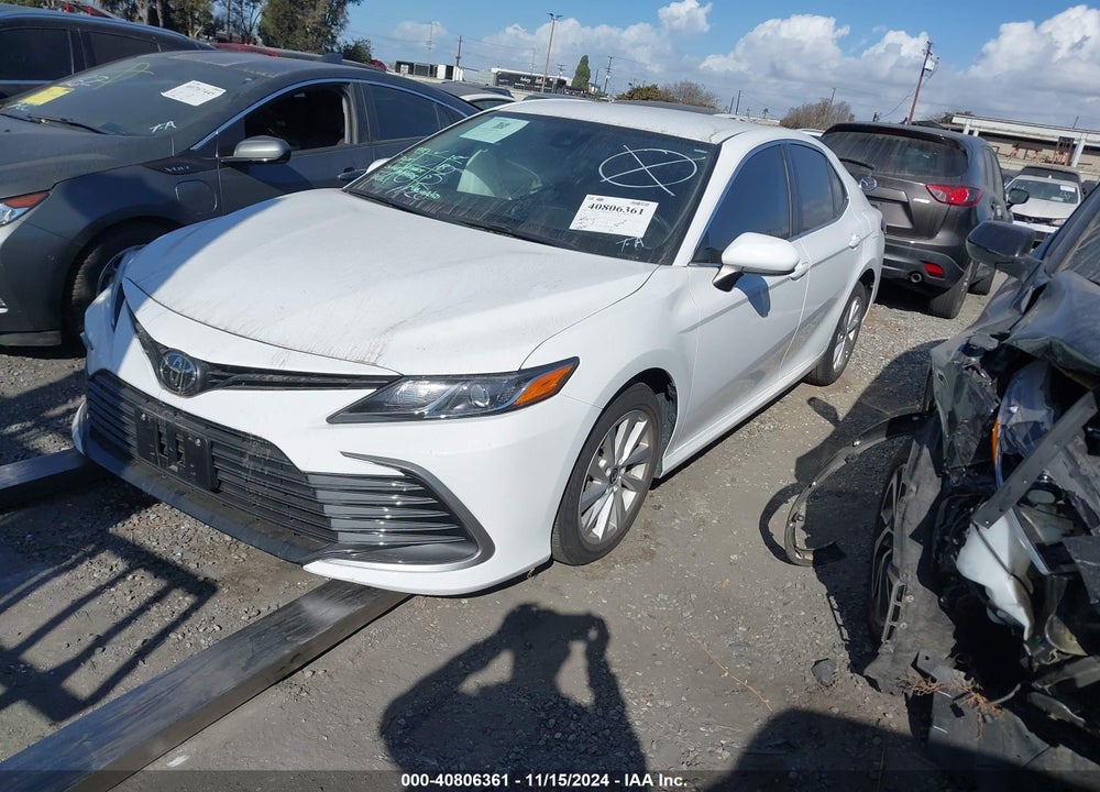 2022 TOYOTA CAMRY LE VIN: 4T1C11AK7NU697131