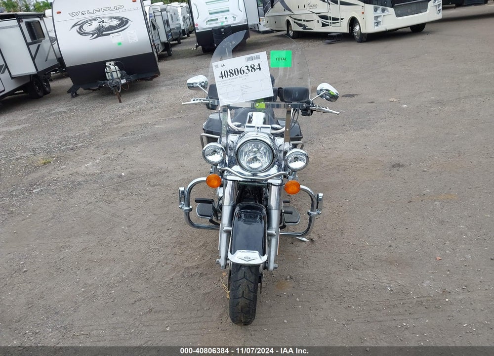 2017 HARLEY-DAVIDSON FLHR ROAD KING VIN: 1HD1FBC14HB680955