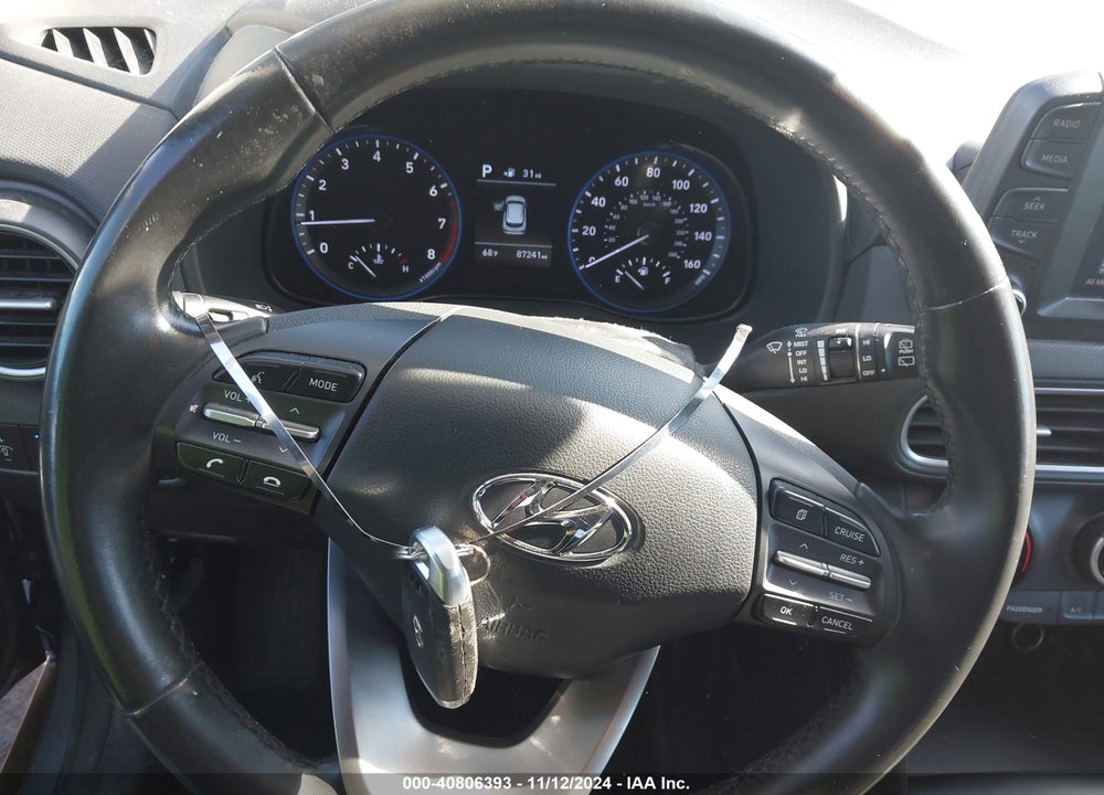 2018 HYUNDAI KONA SEL VIN: KM8K62AAXJU074123