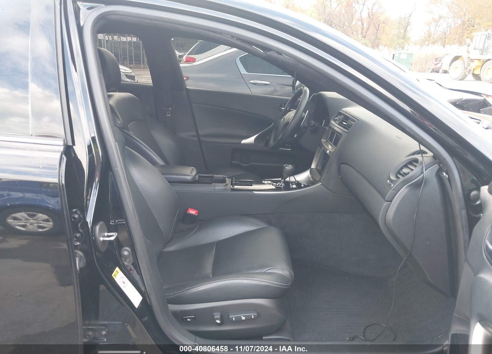 2010 LEXUS IS 250 VIN: JTHCF5C21A5037695