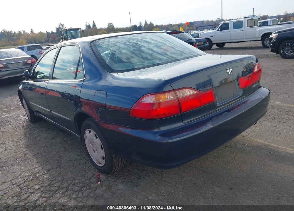 2000 HONDA ACCORD 2.3 LX VIN: JHMCG5647YC030363