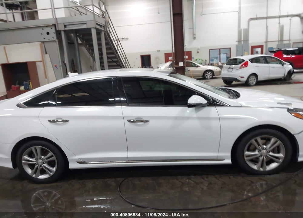 2018 HYUNDAI SONATA VIN: 5NPE34AF7JH614913