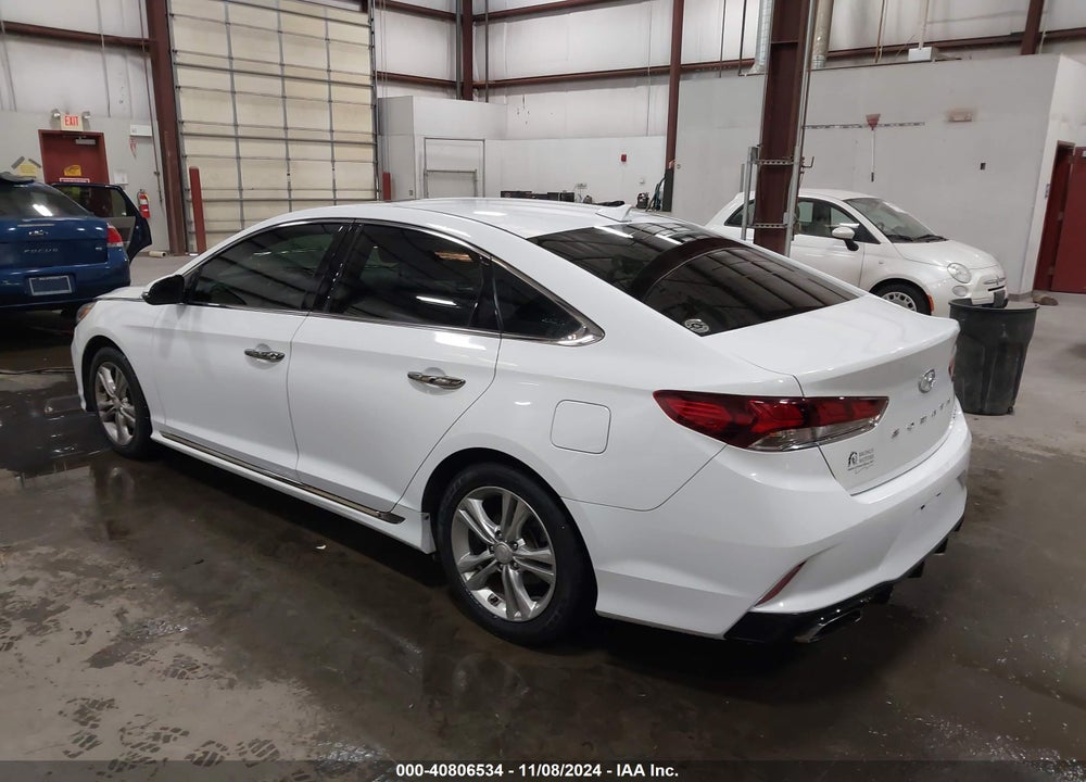 2018 HYUNDAI SONATA VIN: 5NPE34AF7JH614913