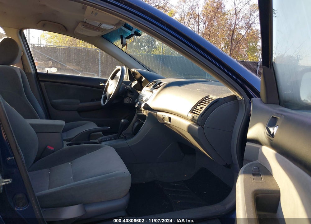 2004 HONDA ACCORD SDN LX VIN: 1HGCM56324A164075