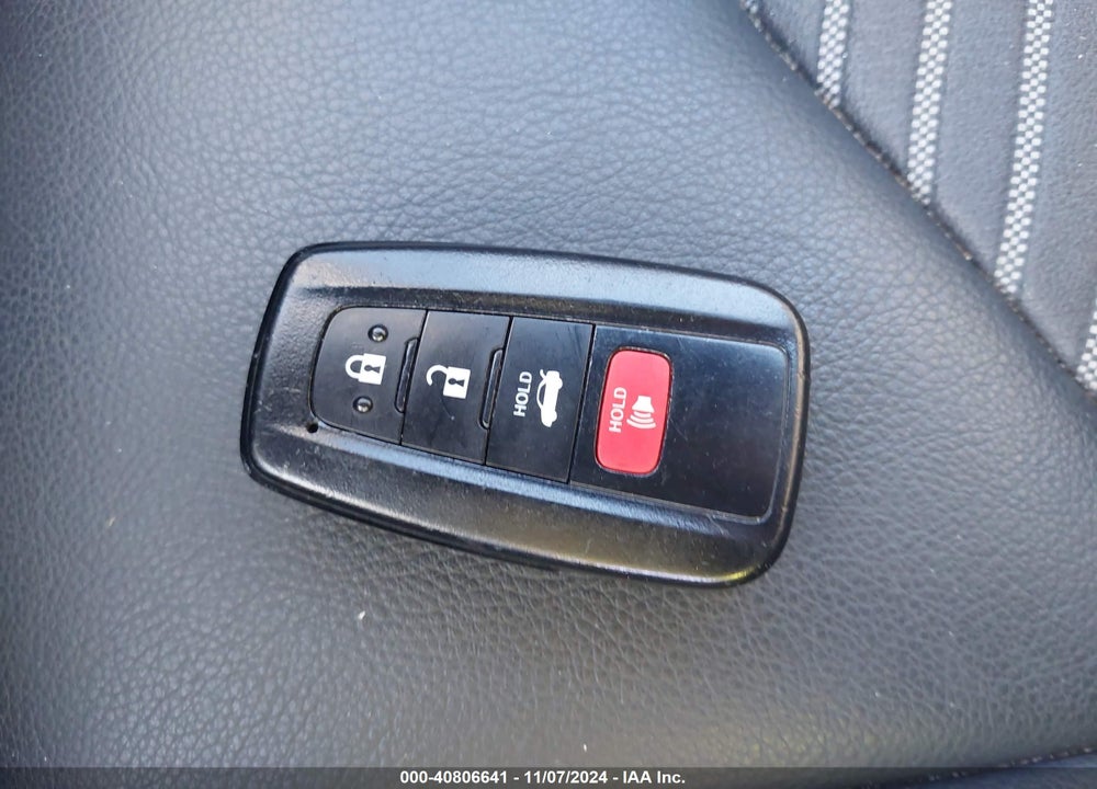 2019 TOYOTA CAMRY SE VIN: 4T1B11HK8KU856753