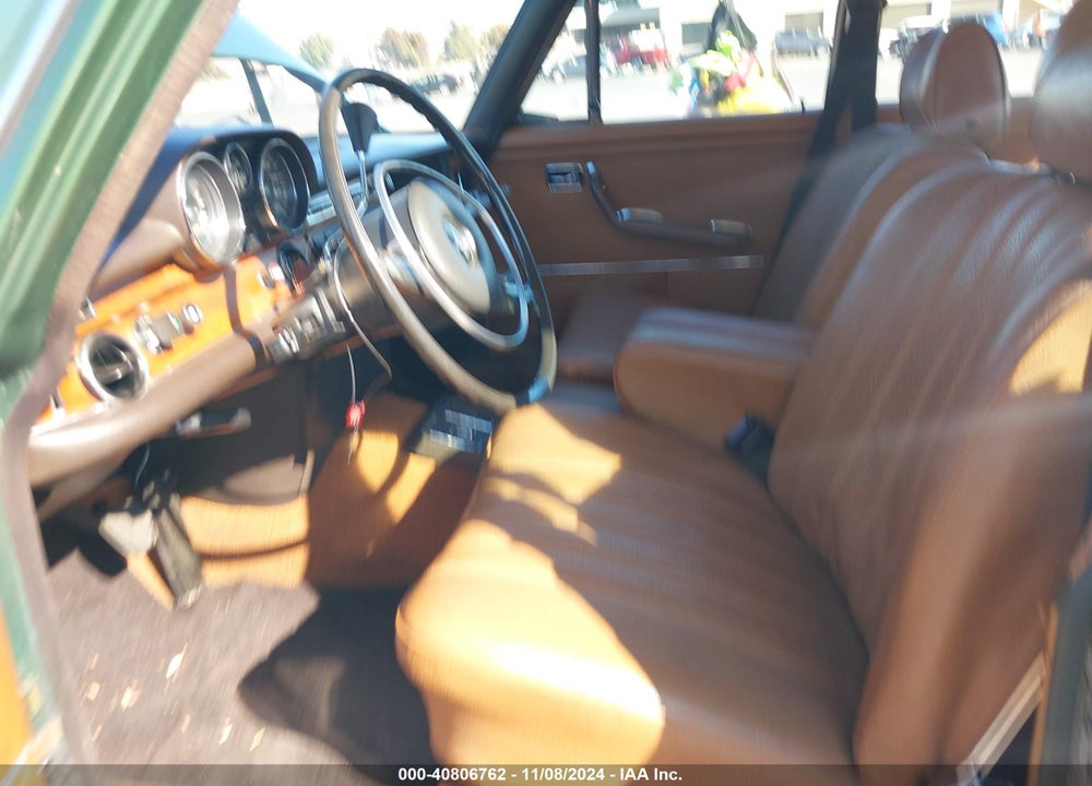 1972 BENZ 280SE VIN: 280SE006112