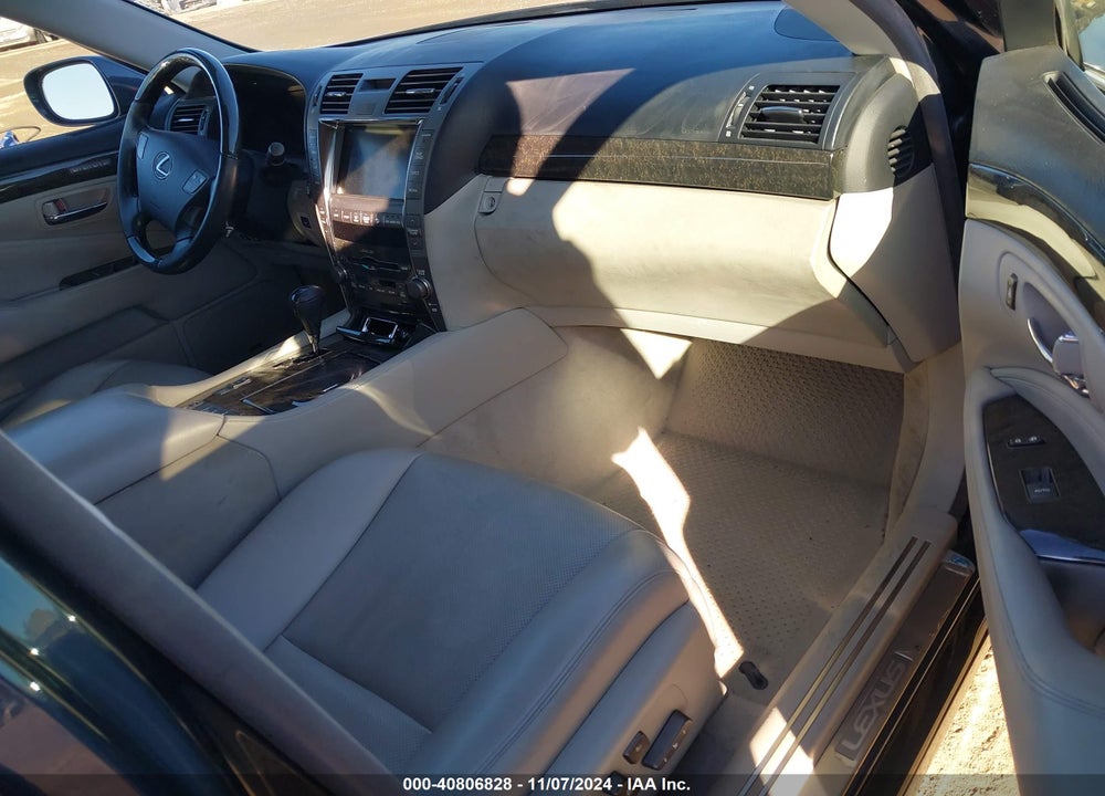 2007 LEXUS LS 460 VIN: JTHBL46F375038921