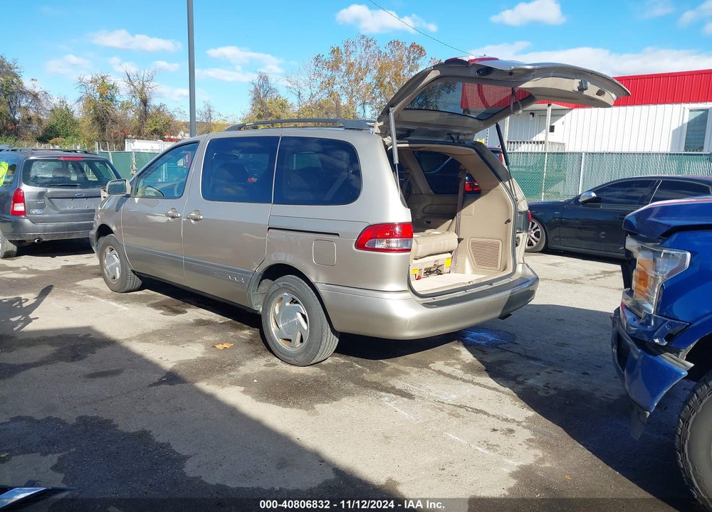 2002 TOYOTA SIENNA VIN: 4T3ZF13C52U503314