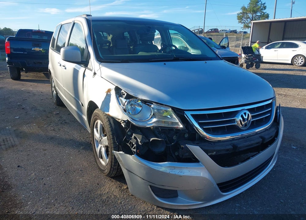 2011 VOLKSWAGEN ROUTAN SE VIN: 2V4RW3DG0BR772642