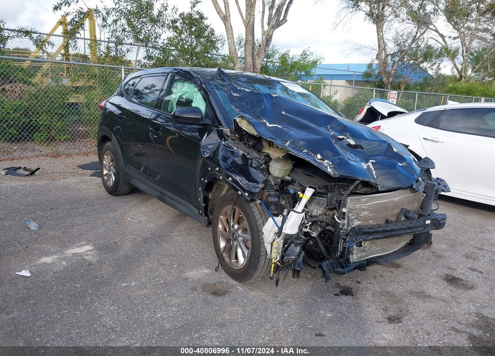 2017 HYUNDAI TUCSON SE VIN: KM8J23A45HU342299