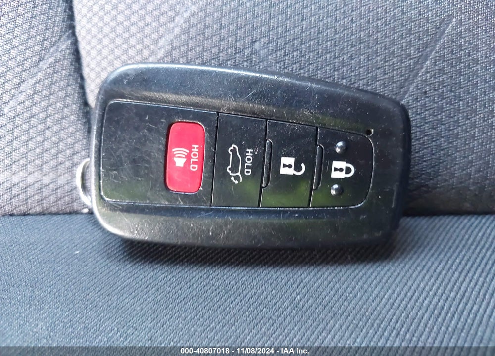 2019 TOYOTA RAV4 HYBRID XLE VIN: 2T3RWRFV8KW044761