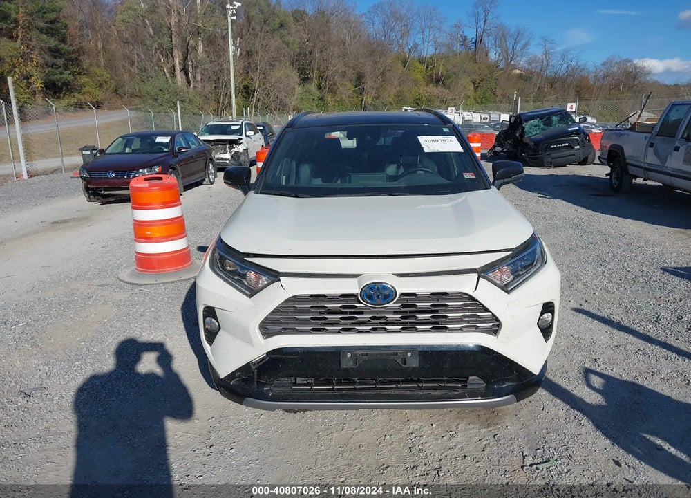 2019 TOYOTA RAV4 HYBRID XSE VIN: JTMEWRFV3KD509684
