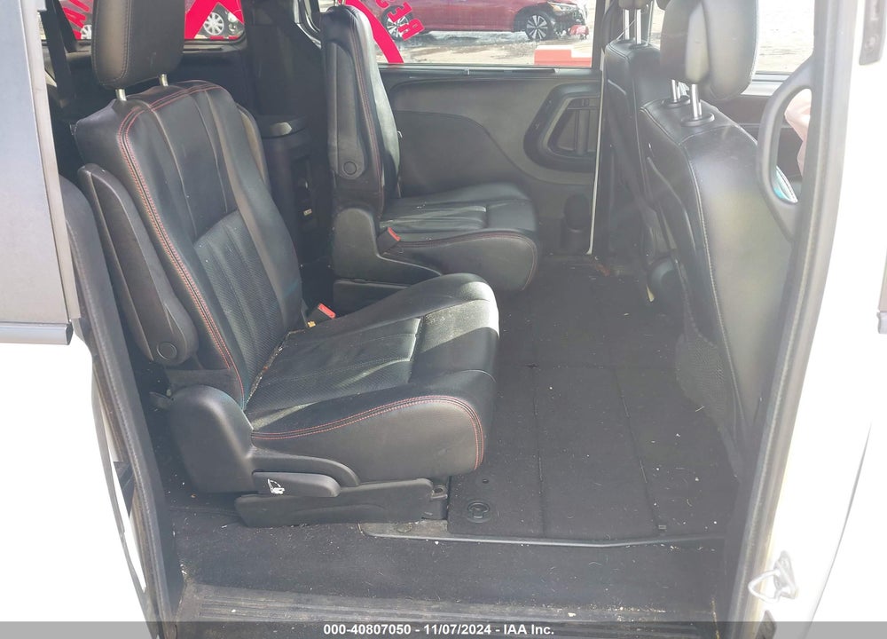 2017 DODGE GRAND CARAVAN VIN: 2C4RDGEG8HR766036