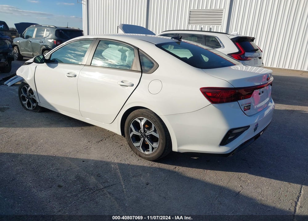 2021 KIA FORTE LXS VIN: 3KPF24AD2ME312881
