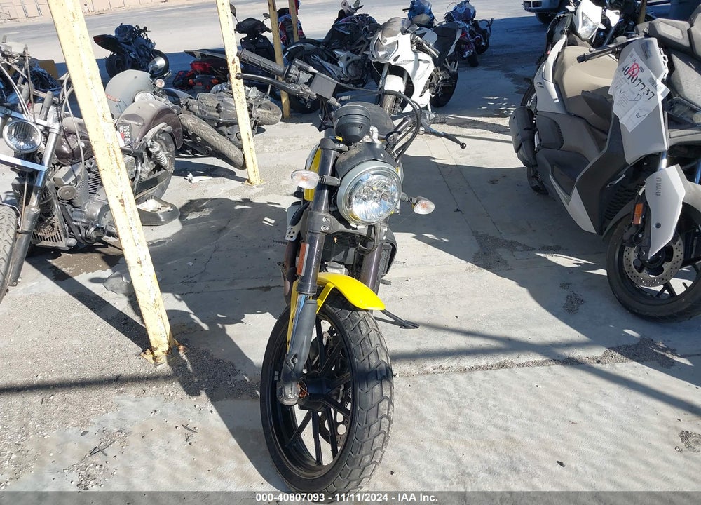 2015 DUCATI SCRAMBLER 800 VIN: ML015ANM3FT000640