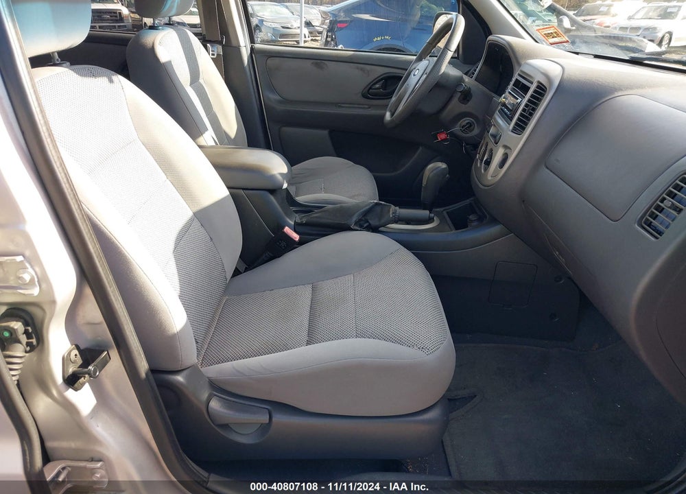 2005 FORD ESCAPE XLT VIN: 1FMYU93165KA32720