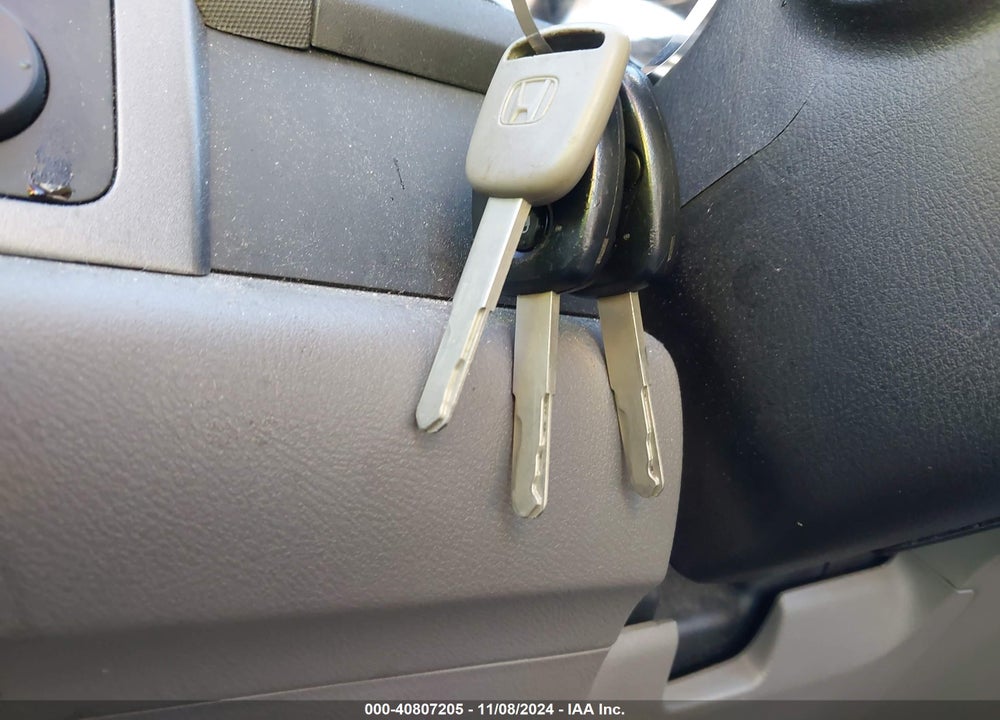 2009 HONDA CR-V LX VIN: JHLRE48369C004227