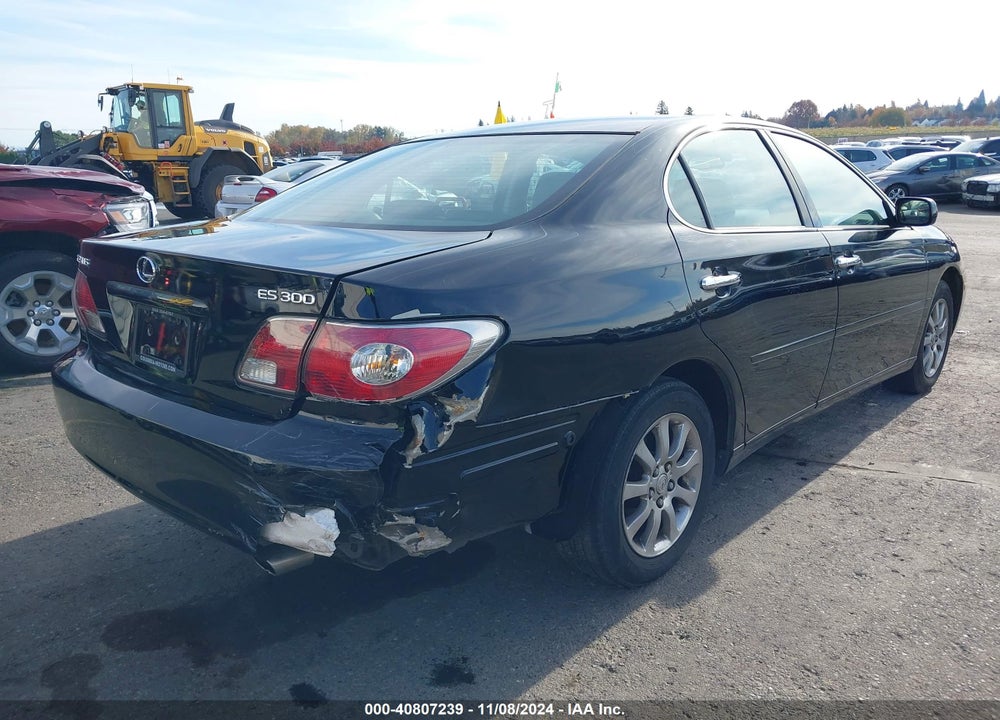 2002 LEXUS ES 300 VIN: JTHBF30G720029261
