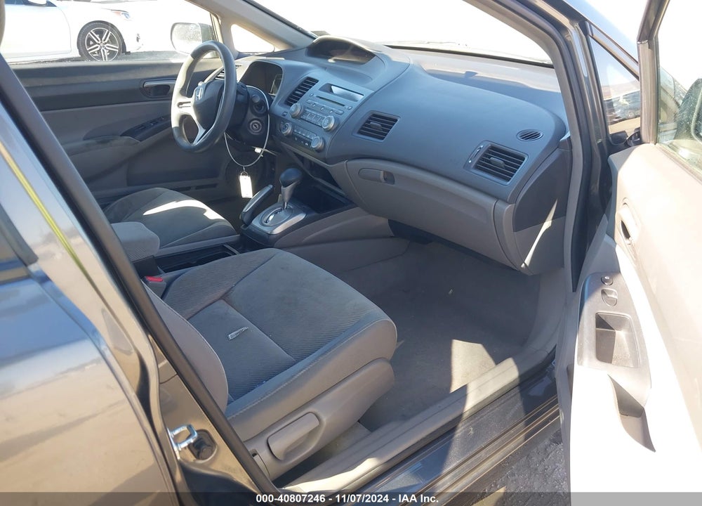 2011 HONDA CIVIC LX VIN: 19XFA1F59BE049031