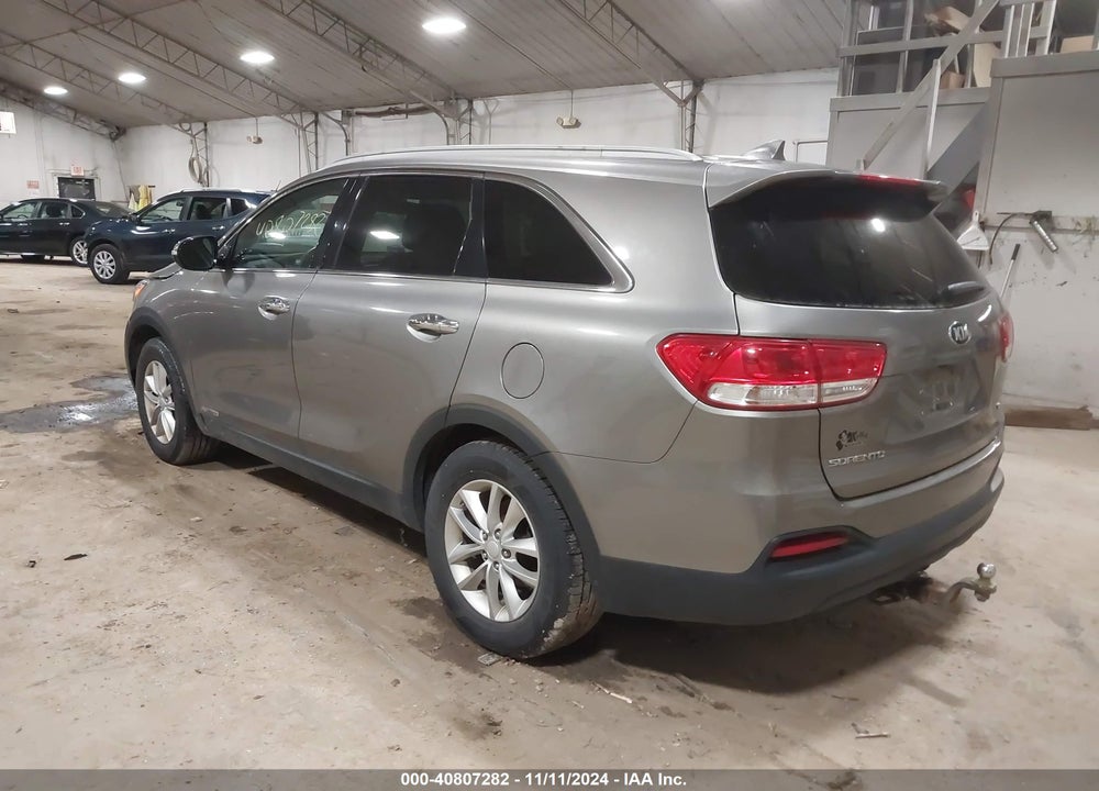 2016 KIA SORENTO 3.3L LX VIN: 5XYPGDA54GG024821