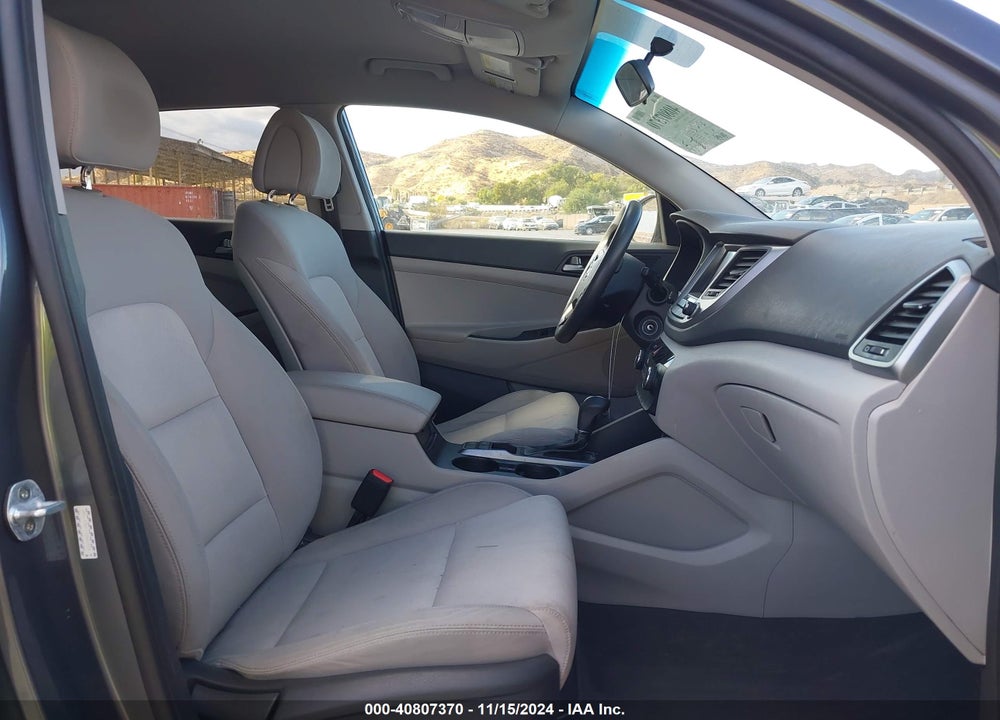 2018 HYUNDAI TUCSON SEL VIN: KM8J33A41JU682908