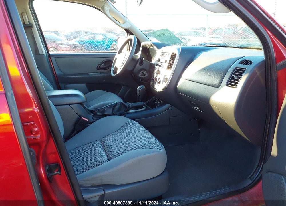 2005 FORD ESCAPE XLT VIN: 1FMYU93175KA24190