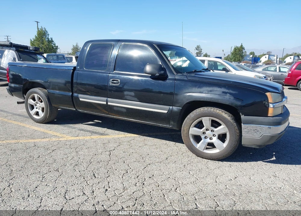 2005 CHEVROLET SILVERADO 1500 LS VIN: 1GCEC19V15Z104470