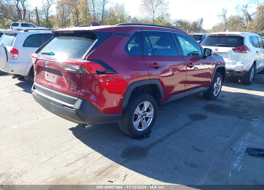 2021 TOYOTA RAV4 XLE VIN: 2T3P1RFV2MW245449