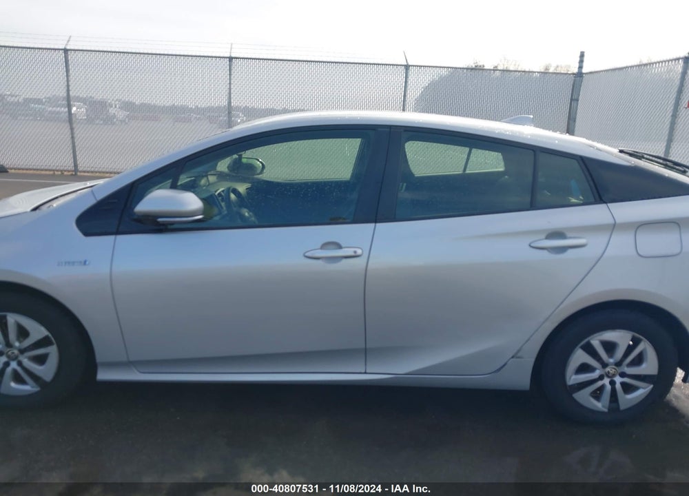 2017 TOYOTA PRIUS VIN: JTDKBRFUXH3568851