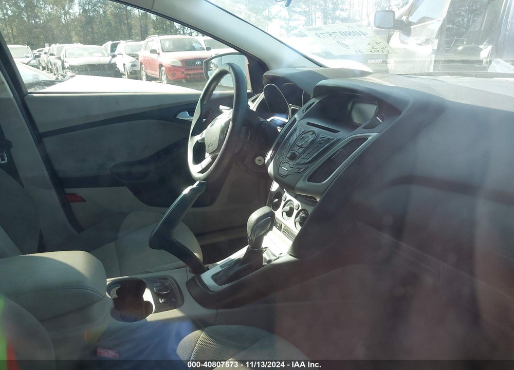 2013 FORD FOCUS SE VIN: 1FADP3K25DL260496
