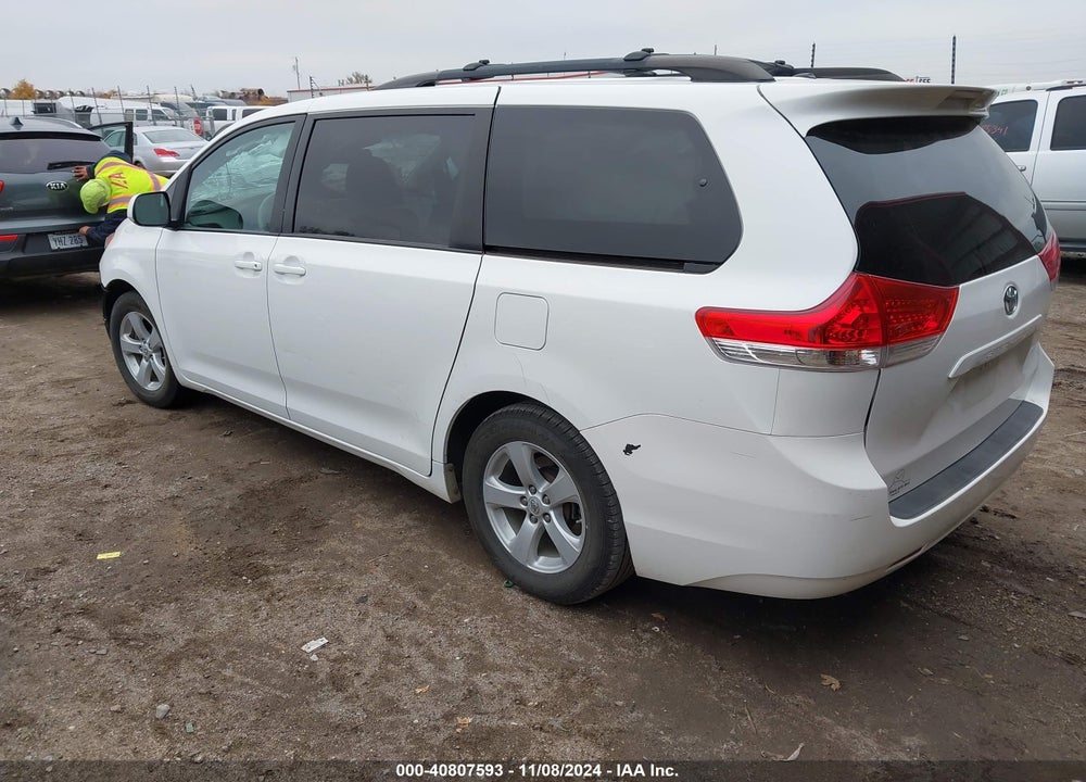 2011 TOYOTA SIENNA LE V6 VIN: 5TDKK3DC1BS126988