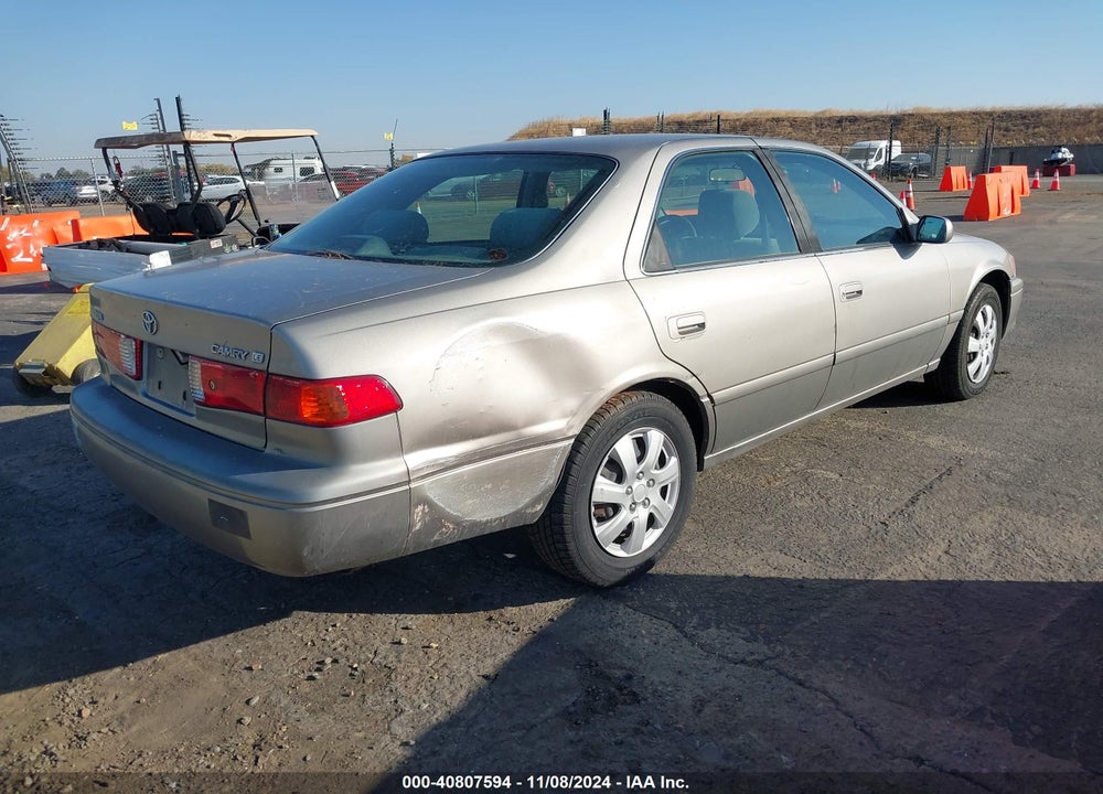 2000 TOYOTA CAMRY LE VIN: JT2BG22KXY0442450