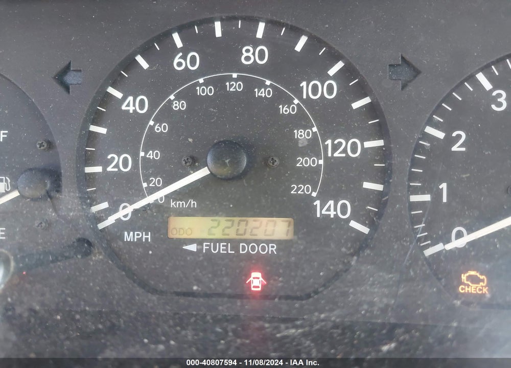 2000 TOYOTA CAMRY LE VIN: JT2BG22KXY0442450
